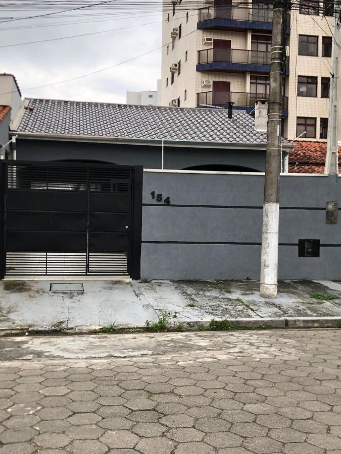 Casa Na Martim De Sa - 50M Da Praia Com Piscina Карагуататуба Екстер'єр фото